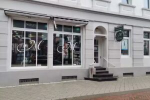 Außenansicht des Friseur Mizgin am Steinweg 7 in Gehrden